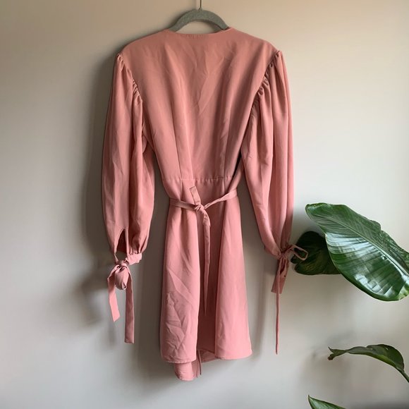 Topshop Blush Colored Long Sleeve Wrap Dress Sz 6 - Picture 4 of 9